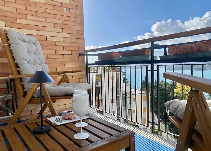 Welcome Riviera-paradiso 12-parking 2,25 Meters Wide-vista Mare Stupenda-balcone Con Vista Meravigliosa-terrazza Sovrastante Di 70 Mq Esterna- * Rapallo