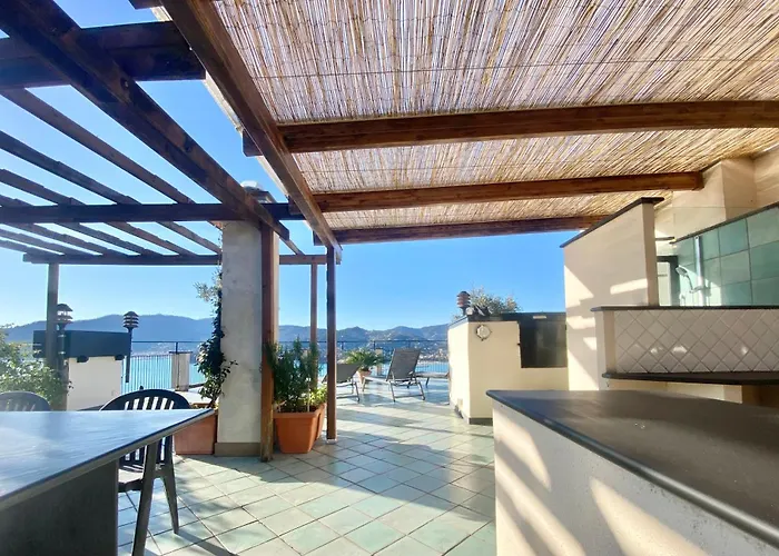 Welcome Riviera-paradiso 12-parking 2,25 Meters Wide-vista Mare Stupenda-balcone Con Vista Meravigliosa-terrazza Sovrastante Di 70 Mq Esterna- Apartmán Rapallo