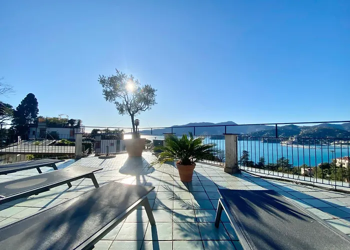 Welcome Riviera-paradiso 12-parking 2,25 Meters Wide-vista Mare Stupenda-balcone Con Vista Meravigliosa-terrazza Sovrastante Di 70 Mq Esterna- Apartmán Rapallo